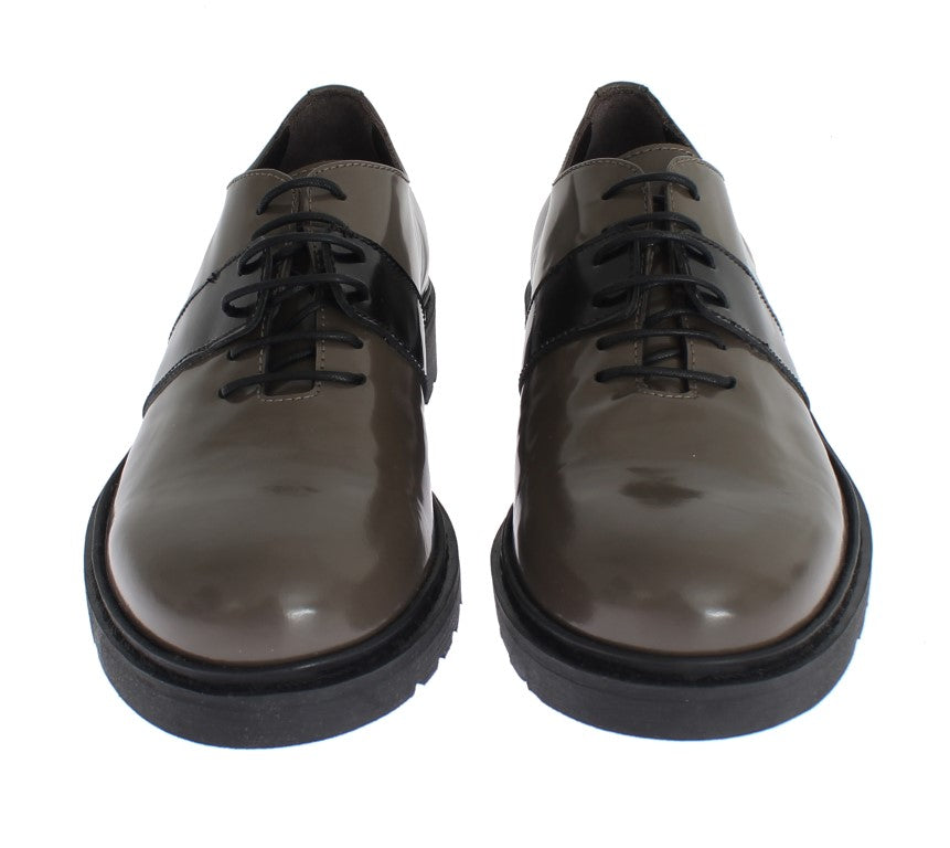 AI_ Elegant Gray Brown Leather Lace-up Shoes