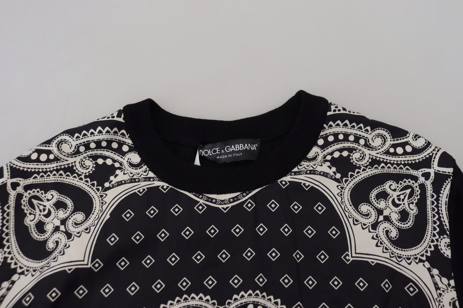 Dolce &amp; Gabbana Elegant Wool Silk Blend Crewneck Sweater