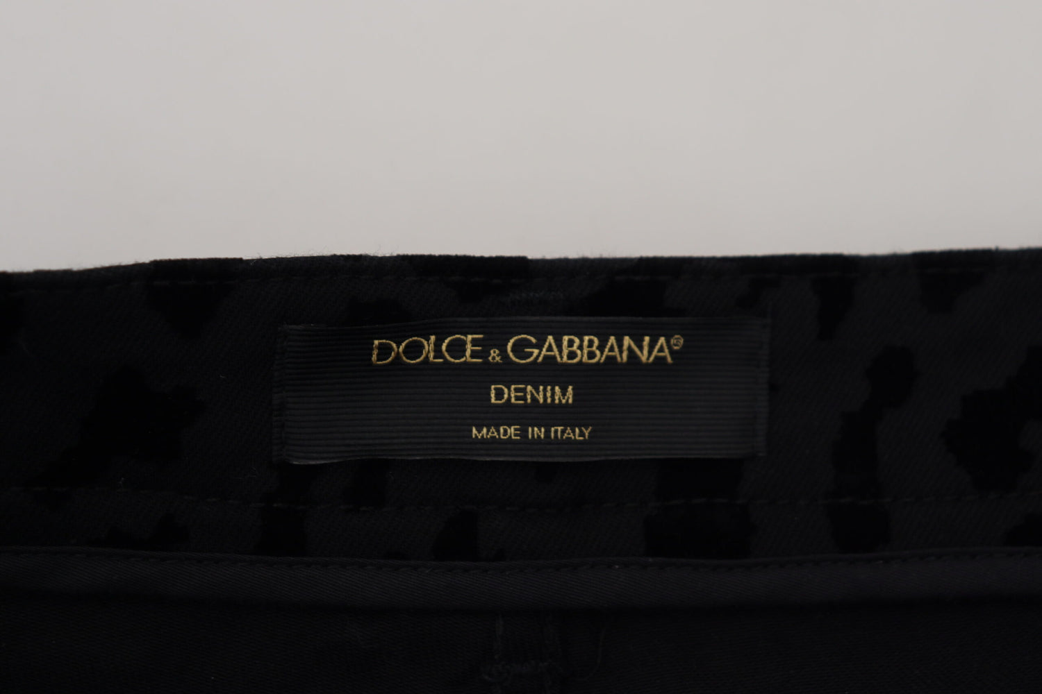 Dolce &amp; Gabbana Chic Mid Waist Hot Pants Shorts