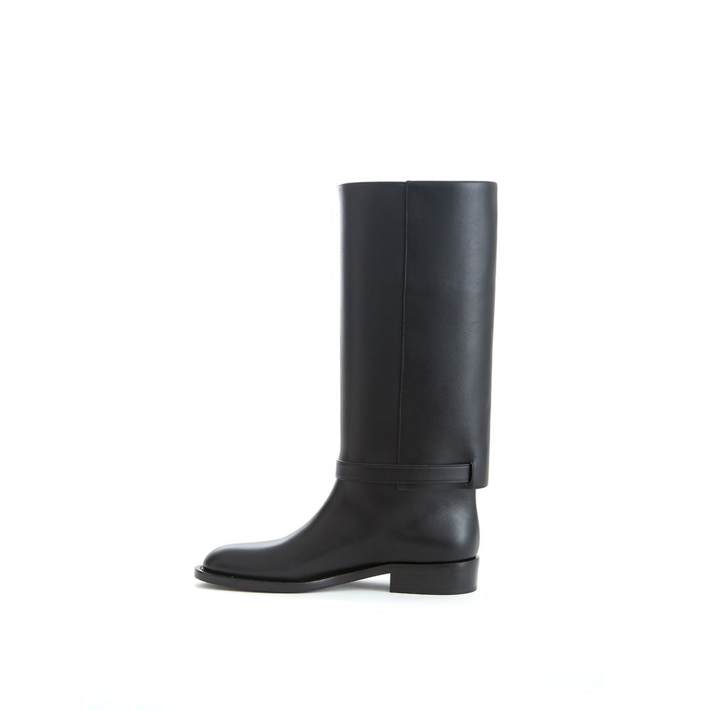 Burberry Elegant Leather Boots in Timeless Black