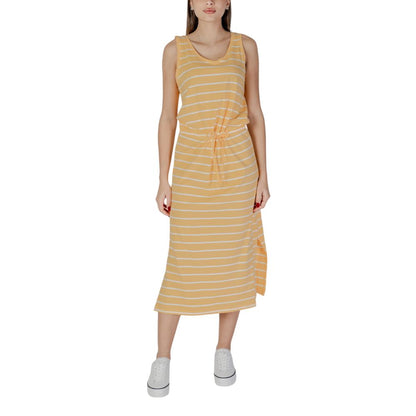 B.Young Yellow Cotton Dress