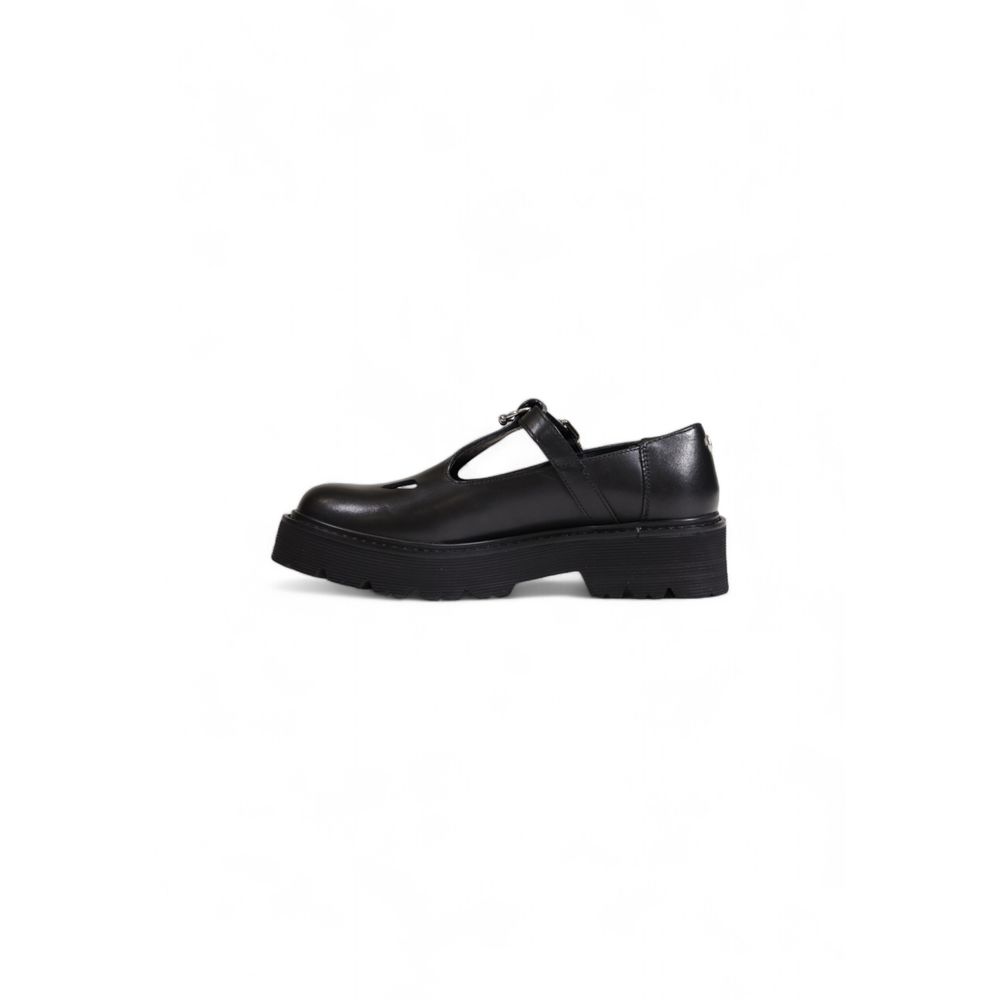 Cult Black Leather Flat Shoe